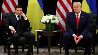 Volodimir Zelenski y Donald Trump durante un encuentro en 2019. 