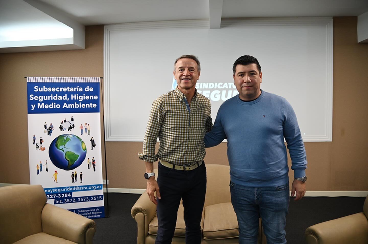 Quiénes pican en punta para ocupar un asiento en el triunvirato son Jorge Sola (seguros) y Cristián Jerónimo (vidrios). Quiénes pican en punta para ocupar un asiento en el triunvirato son Jorge Sola (seguros) y Cristián Jerónimo (vidrios).