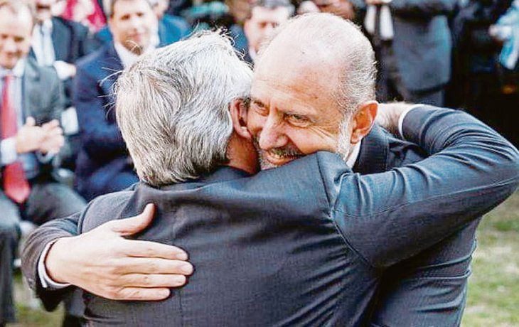 Sintonía. Perotti alineará su gestión con una eventual presidencia de A.F.