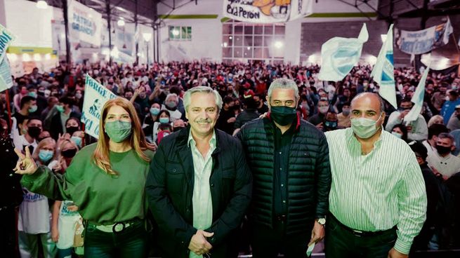 Protagónico. Alberto Fernández volverá esta semana a recorrer la provincia en campaña, mientras Juan Manzur sube cada día el perfil de su estrategia hacia noviembre. El jefe de Gabinete apura medidas.&nbsp;