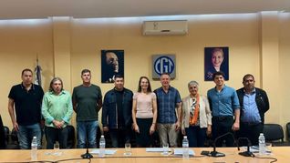 Dirigentes de la CGT junto a Verónica Nilsson.