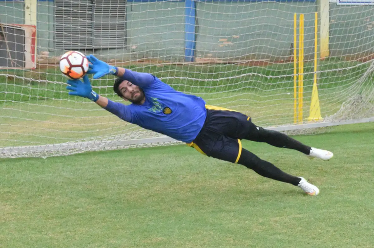 After passing through Tigre and other clubs, he decided to change course and move to the United States.