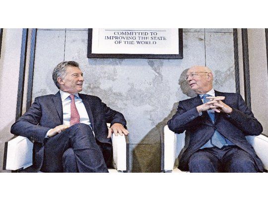 Relaciones. Mauricio Macri se reunió ayer en Davos, Suiza, con el director ejecutivo del Foro Económico Mundial, Klaus Schwab.