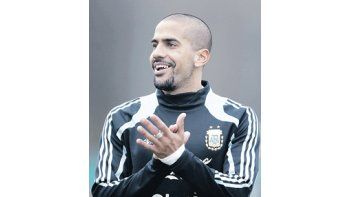 Juan Sebastián Verón se retira a fin de año y le interesa trabajar en la Selección. Lerche lo apoya, pero Segura no.