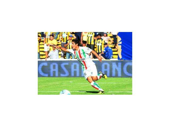 Ramiro Cáseres fue la gran figura del partido con sus tres goles.