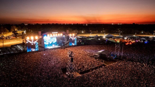 Se está realizando una nueva edición del Lollapalooza en el Hipódromo de San Isidro.