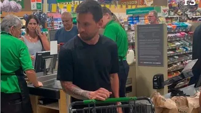 Lionel Messi en un supermercado de Miami
