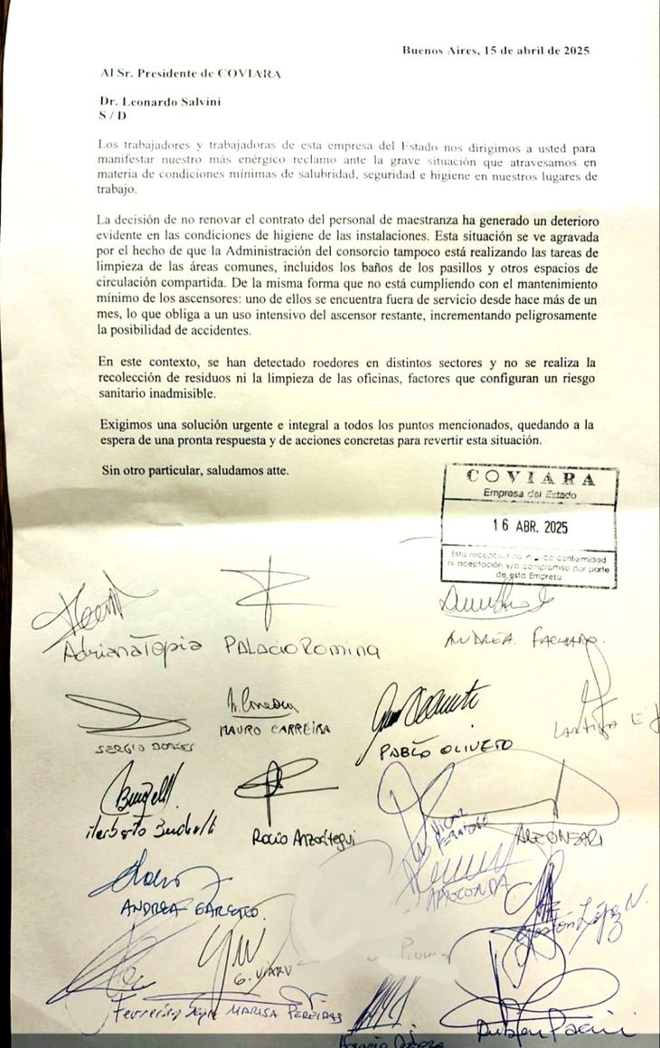 La nota recibida por el director de COVIARA que da cuenta del riesgo de salubridad e higiene por haber echado a todo el personal que realizaba tareas de limpieza como parte del desguace. La nota recibida por el director de COVIARA que da cuenta del riesgo de salubridad e higiene por haber echado a todo el personal que realizaba tareas de limpieza como parte del desguace.