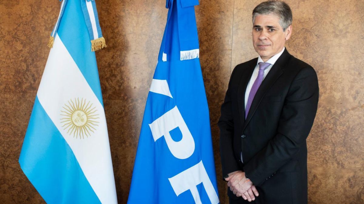 Asumió nuevo titular de YPF, Pablo González