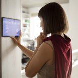 Muchas personas introducen esta tecnología en sus vidas para mayor seguridad. Muchas personas introducen esta tecnología en sus vidas para mayor seguridad.