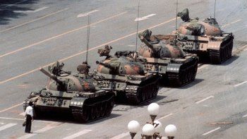 El hombre del tanque, la emblemática imagen de Charlie Cole.&nbsp;