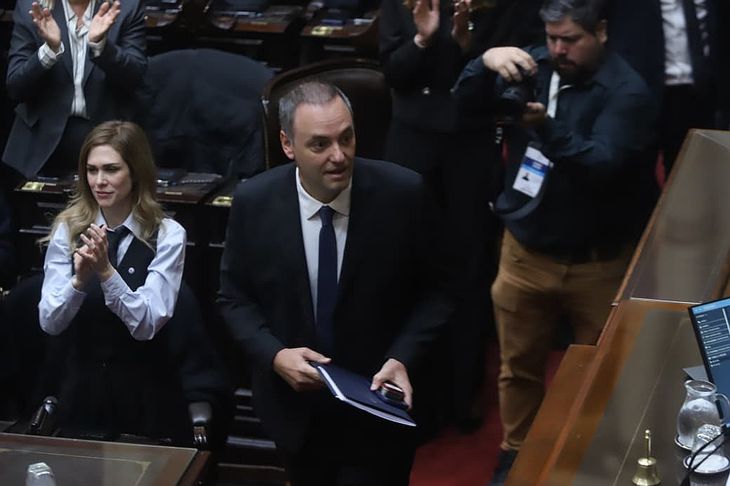Adorni expone su informe de gestión ante Diputados en un clima de alta expectativa. Adorni expone su informe de gestión ante Diputados en un clima de alta expectativa.
