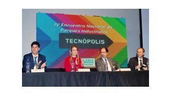 Débora Giorgi, ministra de Industria.