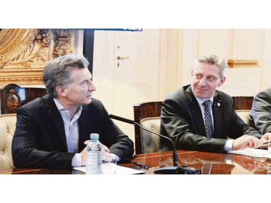 Recepción. El gobernador Mariano Arcioni esperará al Presidente en Trelew para trasladarse luego a Rawson en helicóptero.
