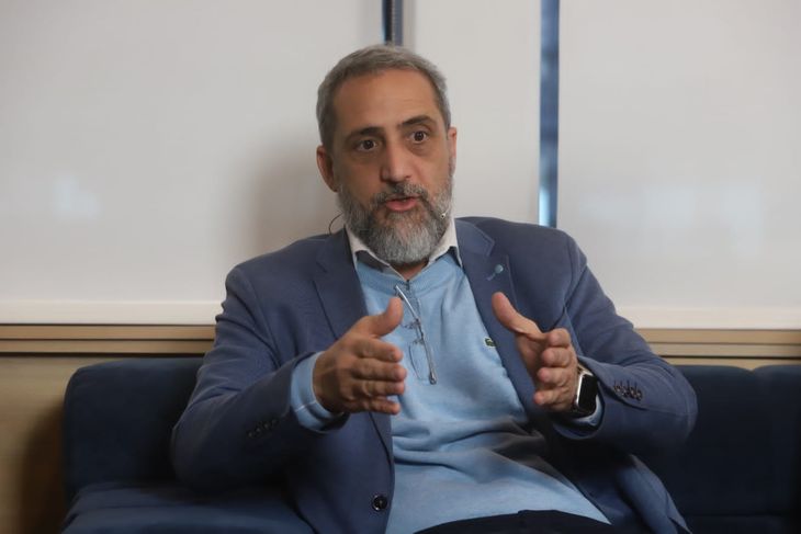 “Si uno ve las razones que hay detrás, en comparación con el dinero tradicional, en bitcoin hay factores que lo hacen confiable. Lo que pasa hoy, que EEUU emitió libremente su moneda e infló todos los activos, que después cayeron, es parte por lo que existe bitcoin”, señaló Andragnes.