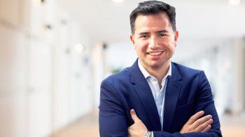 El cordobés Gabriel Bornoroni asumió la presidencia de Cecha por dos años. En una entrevista con Ámbito, dijo que espera una actualización gradual de los precios después del 14 de noviembre, cuando vence el congelamiento. Las petroleras siempre tuvieron ese diferencial y creo que harán lo mismo, y sacarán los cupos, afirmó.