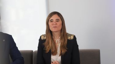 ValentinaSolari, directora comercial de Renault Argentina, se refirió a los desafíos de la nueva movilidad en el primer panel de Ámbito Debate.