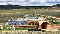 Cada vez más casas se diseñan para aprovechar mejor los recursos naturales y necesitar menos energía sin perder comodidad.