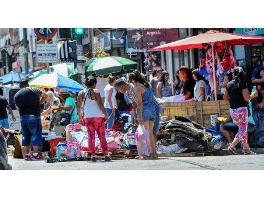 La venta ilegal callejera cayó un 46,1% en Ciudad