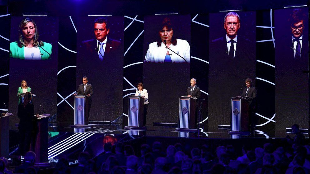Los candidatos presidenciales ya piensan en el 22 de octubre.