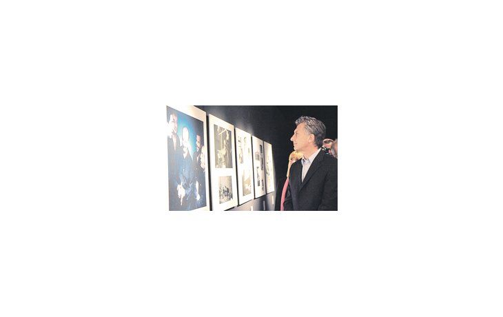 Mauricio Macri ayer en una muestra en homenaje a Astor Piazzolla, con más de doscientas fotografías, en el Centro Municipal de Exposiciones, sede central del Festival de Tango.