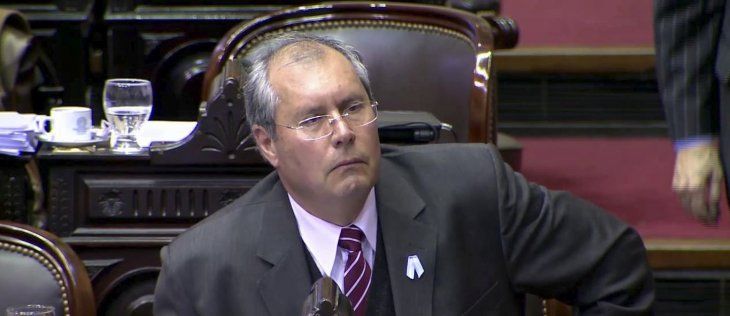 Héctor Olivares. Héctor Olivares.