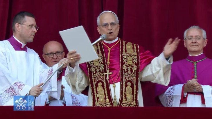 The new Pope was born in Chicago, USA, and was acclaimed by President Donald Trump. The new Pope was born in Chicago, USA, and was acclaimed by President Donald Trump.