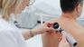 La ANMAT dispuso la prohibición del uso, comercialización y distribución del dermatoscopio FotoFinder modelo skeen en todo el territorio nacional.