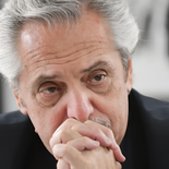 Procesaron a la empresa del broker amigo de Alberto Fernández y a un exfuncionario de Olivos. Procesaron a la empresa del broker amigo de Alberto Fernández y a un exfuncionario de Olivos.