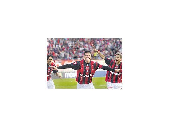 Cristian Tula sugirió que los jugadores de Newell´s fueron incentivados el sábado ante San Lorenzo.