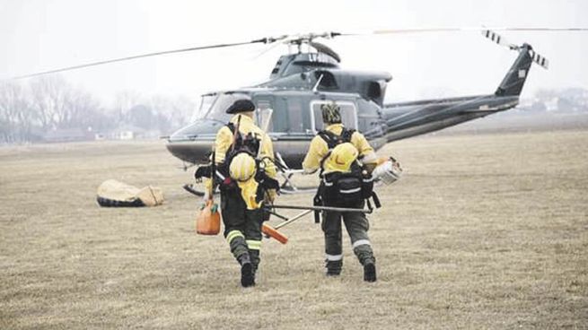 Trabajos. Desde el Gobierno nacional anunciaron que ampliarán la denuncia en el Juzgado Federal de Victoria y mencionaron que se fortaleció el servicio de manejo del fuego.