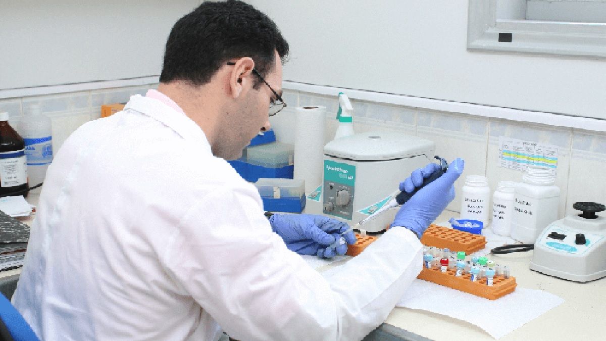 A partir del ADN de sus abuelos, determinan la filiación de un niño