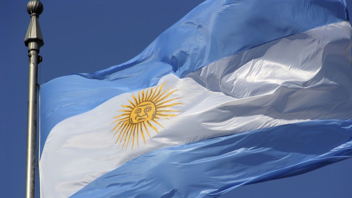 In the context of a war that nobody wants, how could Argentina benefit?