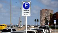 La Intendencia de Montevideo extendió la prohibición de estacionar en el centro de la capital uruguaya hasta los días sábados.
