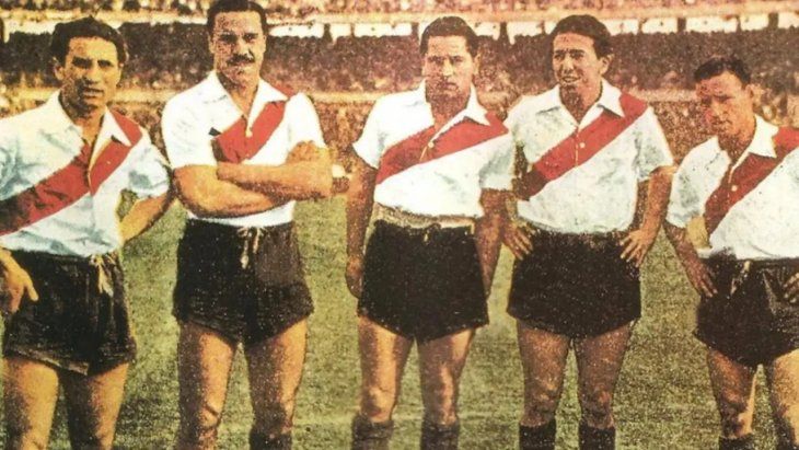 El inicio de un equipo que quedaría para siempre en la historia del fútbol argentino. El inicio de un equipo que quedaría para siempre en la historia del fútbol argentino.