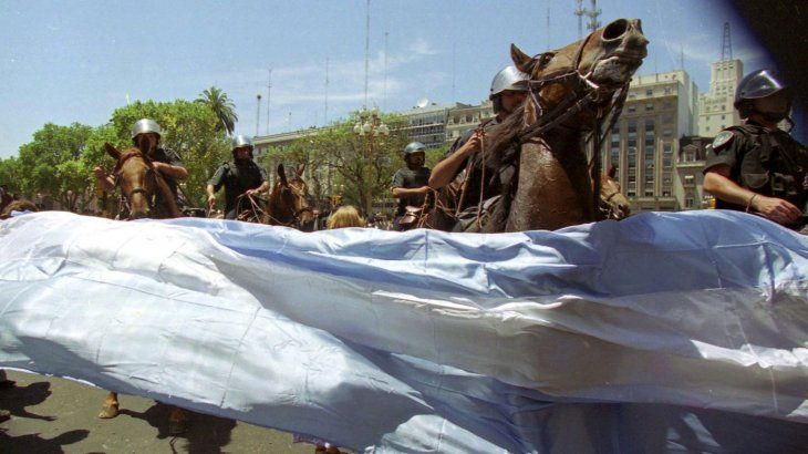 Ámbito expone sus archivos de 2001