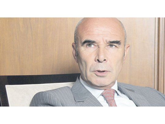 Aduana: Moldes tampoco quiere el pase