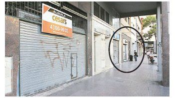 En  Paseo Colón  al 1100 desembarcó el año pasado un Carrefour Express. A pocos metros, había un supermercado oriental, que este año decidió bajar la persiana.