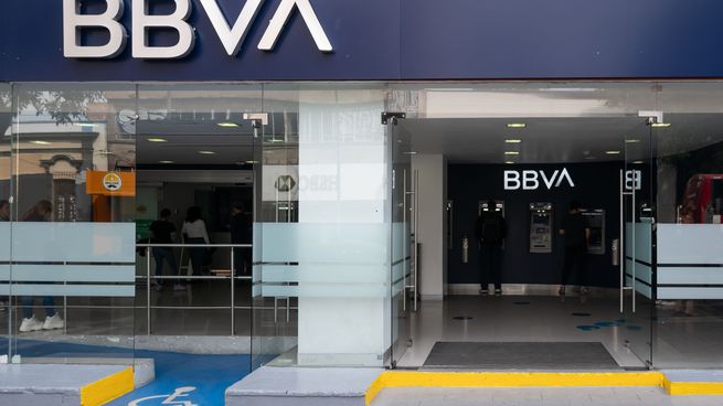 BBVA México cancela cuentas otra vez este 2025.