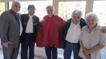 Alberto Fernández junto a líderes sudamericanos