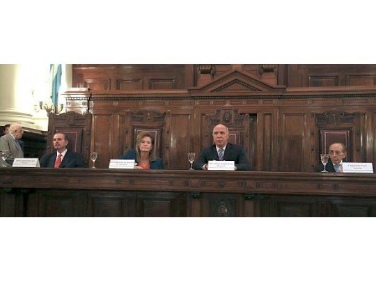 Juan Carlos Maqueda, Elena Highton de Nolasco, Ricardo Lorenzetti y Carlos Fayt.
