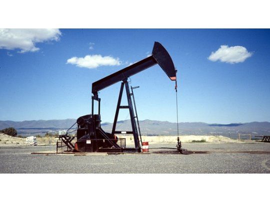El petróleo trepó 3,5% a u$s 46,23, máximo en el año