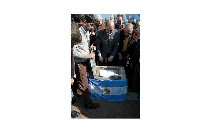 El acto se realizó esta mañana en Plaza de Mayo.