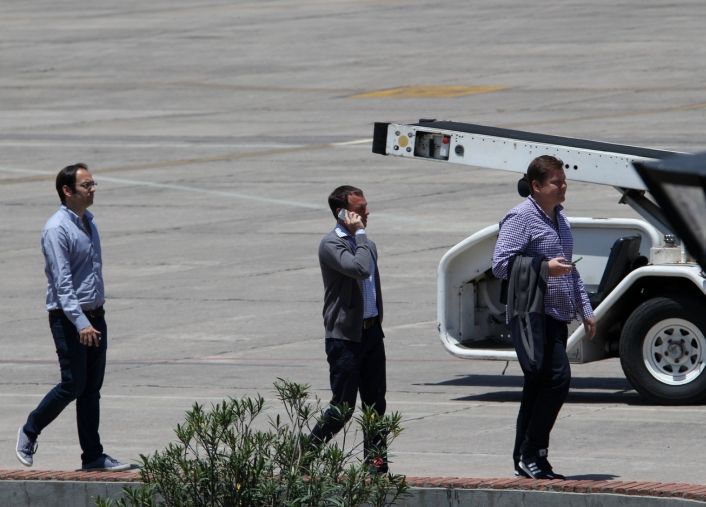 Cambiemos llegó con 15 aviones privados en Jujuy (foto 16)