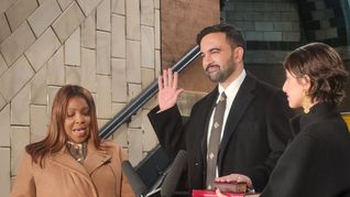 Zohran Mamdani juró como alcalde de Nueva York en la estación de metro Old City Hall. Zohran Mamdani juró como alcalde de Nueva York en la estación de metro Old City Hall.