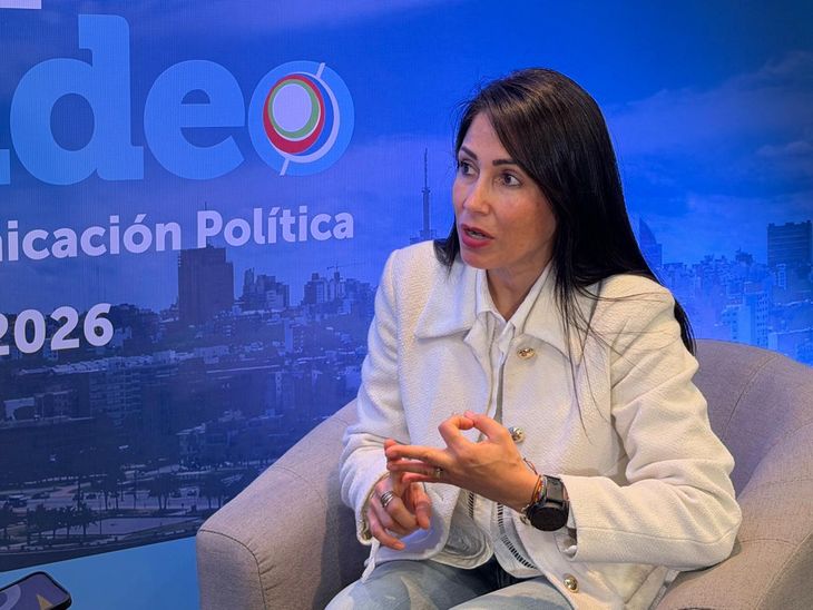 La excandidata insistió en la necesidad de un bloque regional latinoamericano. La excandidata insistió en la necesidad de un bloque regional latinoamericano.