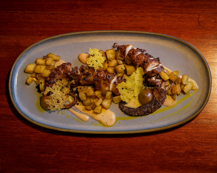 Dirección: Thames 1347, Palermo. Dirección: Thames 1347, Palermo.