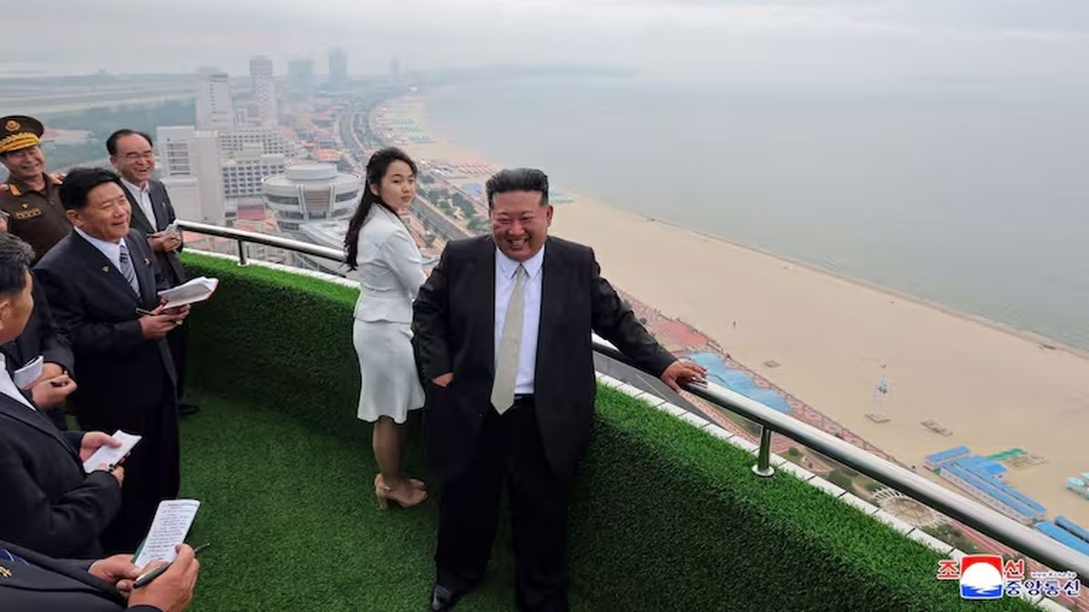 North Korea bets on tourism to reactivate its economy: it opens a coastal megacomplex