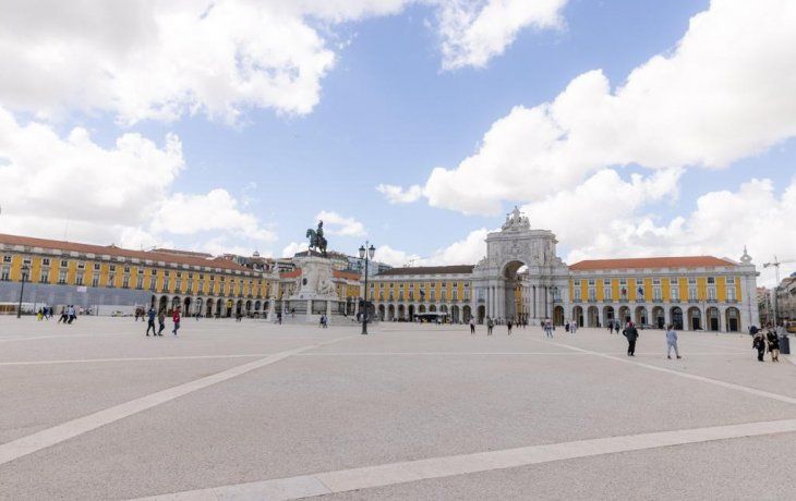 ámbito.com | Lisboa Alfama Portugal Gira Alberto