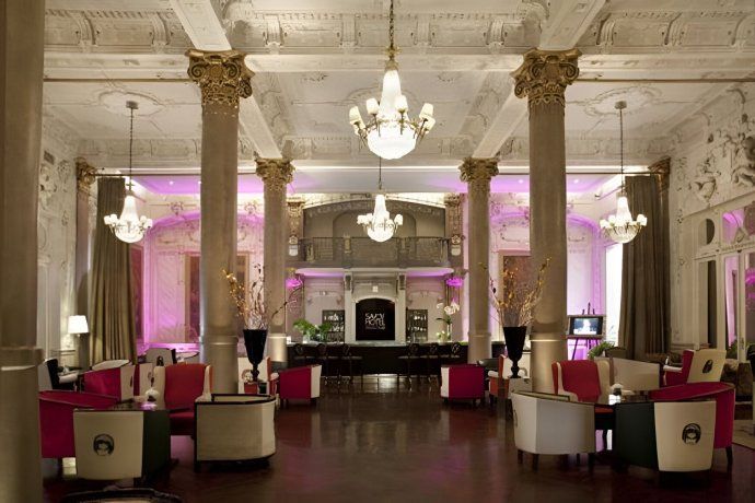 Un Bar Notable porteño con historia para un brindis íntimo y elegante.
